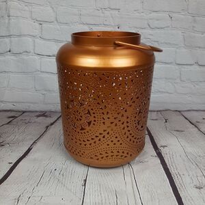 AVON COLLECTION PIERCED LANTERN LED CANDLE LAMP ROSE GOLD NEW IN BOX